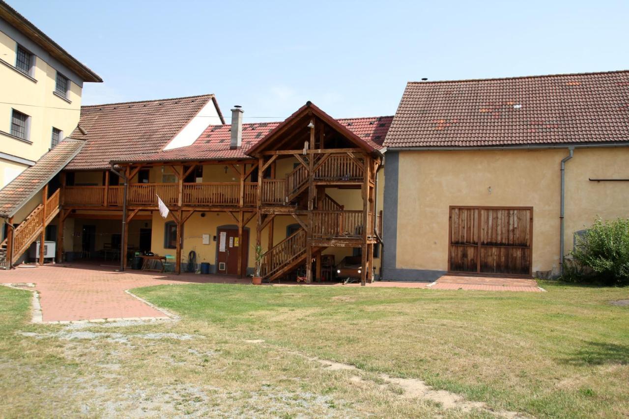 Apartamento Mlyn-Osvracin Exterior foto
