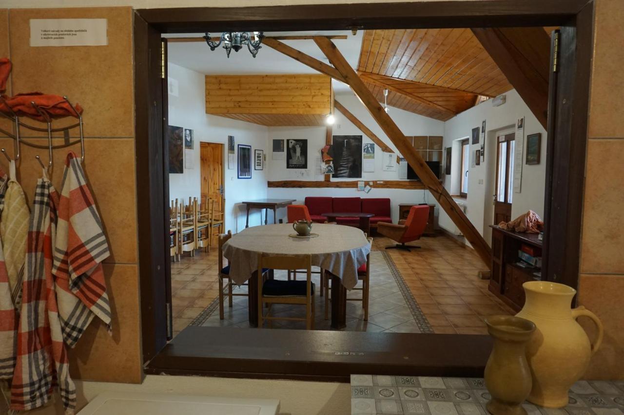 Apartamento Mlyn-Osvracin Exterior foto
