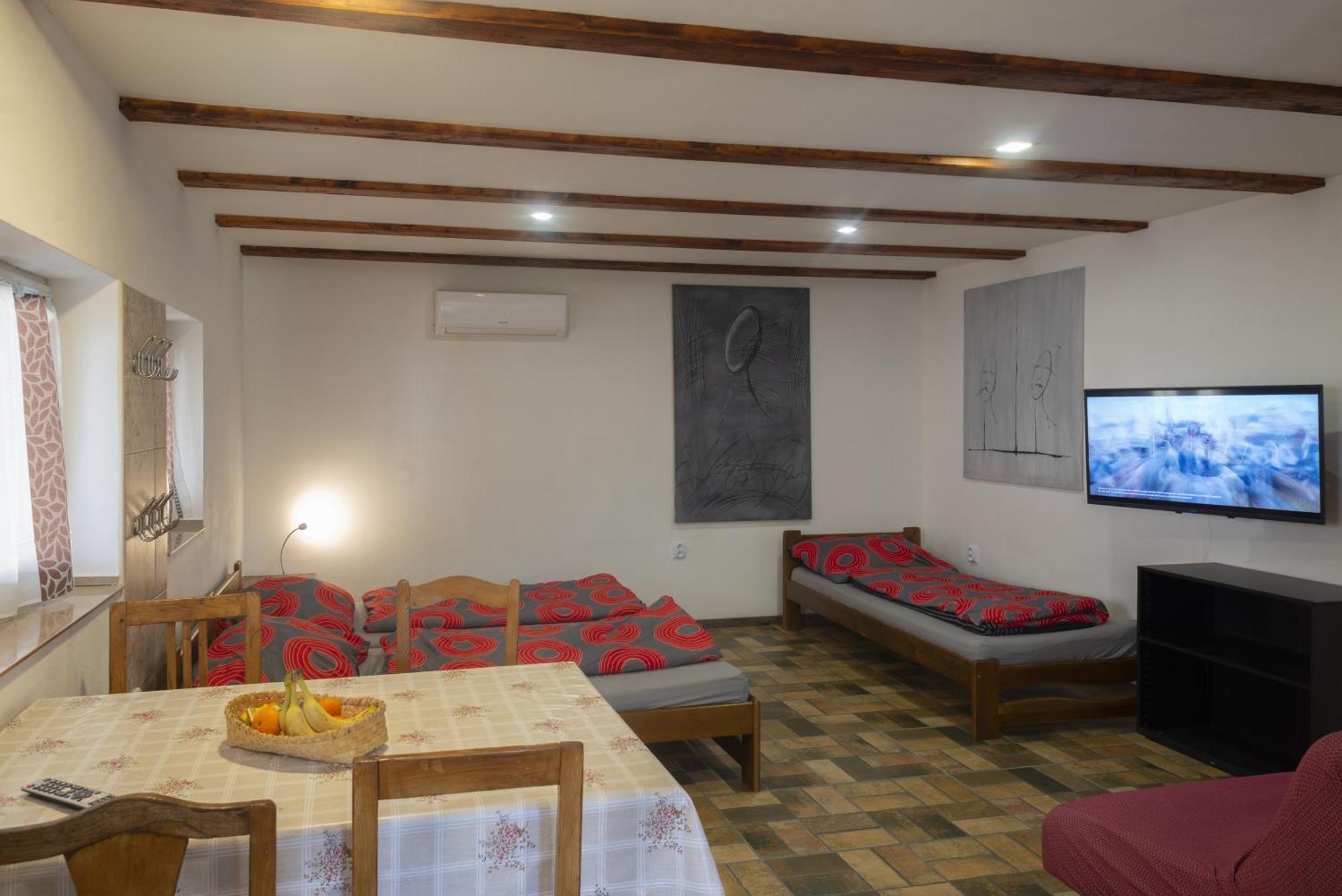 Apartamento Mlyn-Osvracin Exterior foto